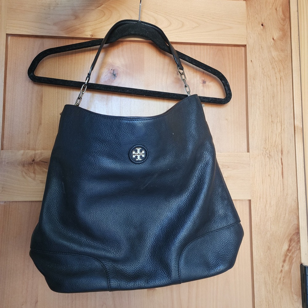 Tory Burch Chelsea Black Pebbled Leather Slouch Hobo Purse Bag Quiet Luxury